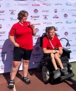 Jacob og Maria på medaljeskamlen i forbindelse med RaceRunners Camp og Cup på Frederiksberg 2018